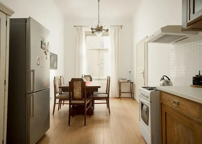 Artisan & Old-timey 2 Bedrooms 아파트 프라하