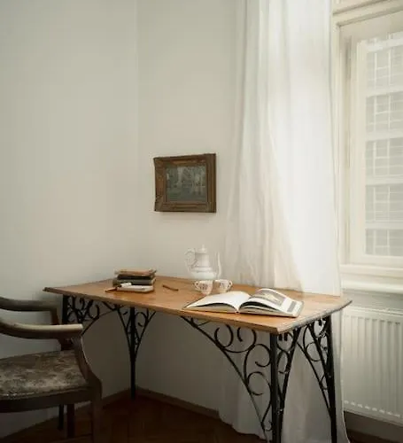 아파트 Artisan & Old-timey 2 Bedrooms 프라하