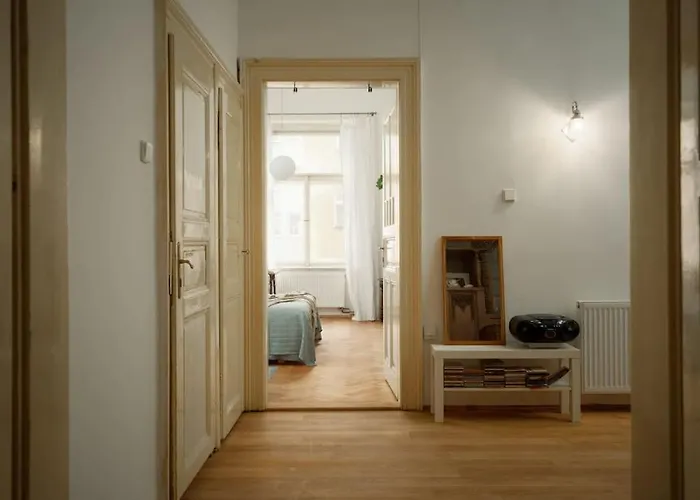 아파트 Artisan & Old-timey 2 Bedrooms *