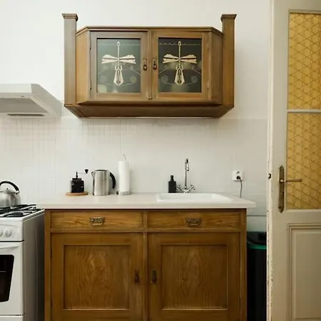 Artisan & Old-timey 2 Bedrooms Prague