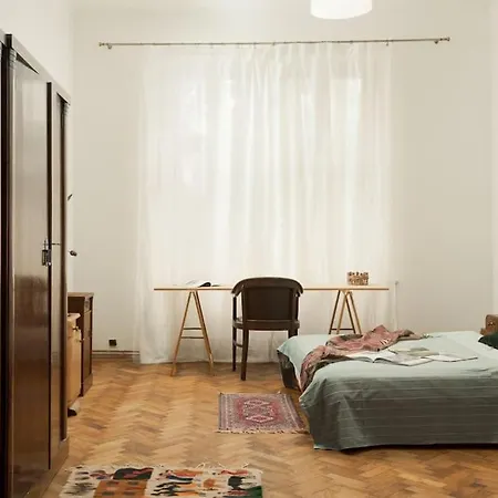 Apartment Artisan & Old-timey 2 Bedrooms *